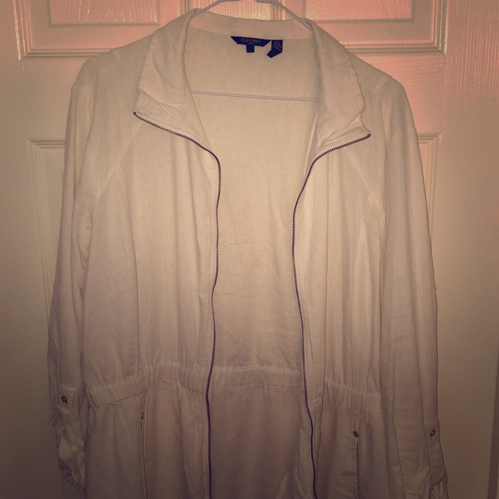 Chic white linen cargo sweater